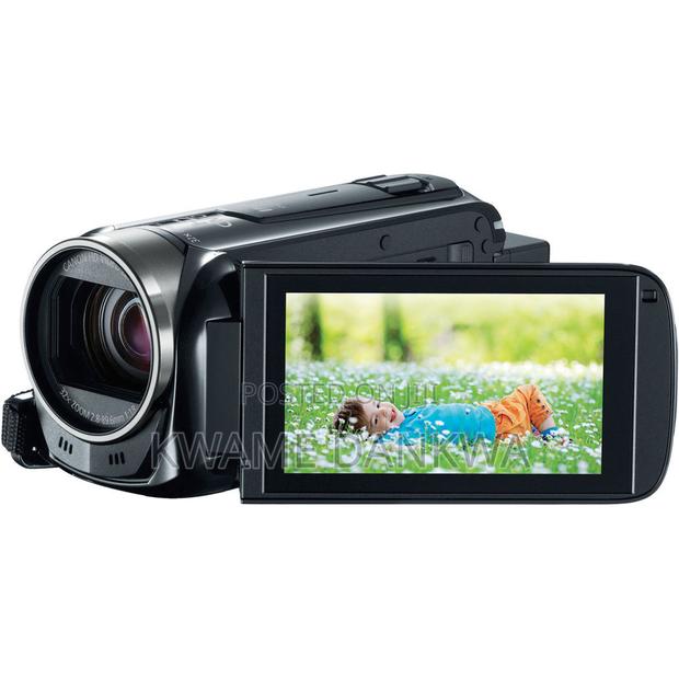 Canon Hf-R52 Camcorder · Photo 2