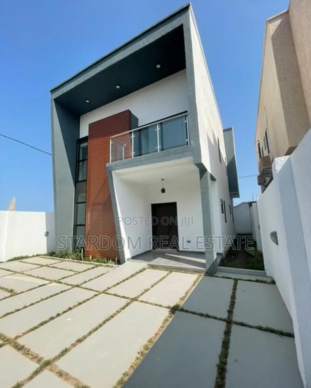 4bdrm Duplex in East Airport Area, Spintex for sale · Photo 1