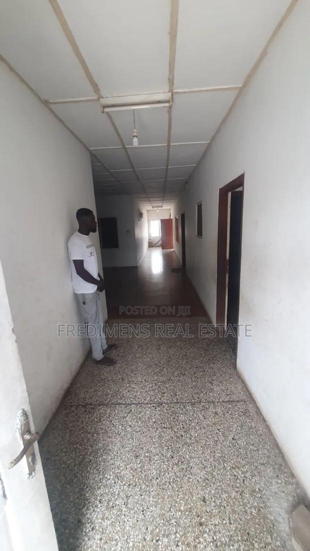5bdrm House in Fredimens Real, Kumasi Metropolitan for sale · Photo 3