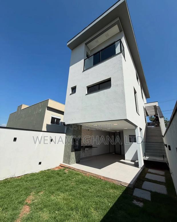 3bdrm House in Accra for sale · Photo 2