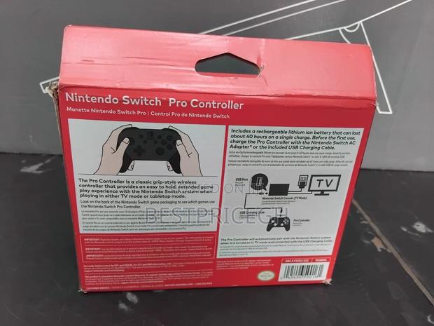 Nintendo Switch Pro Controller · Photo 3