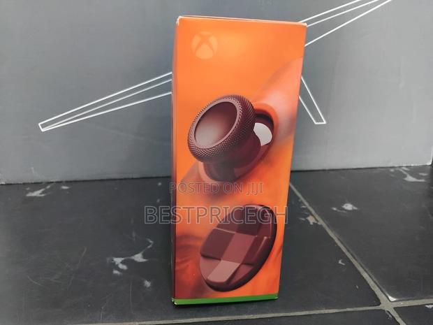 Xbox Controller - Orange · Photo 3