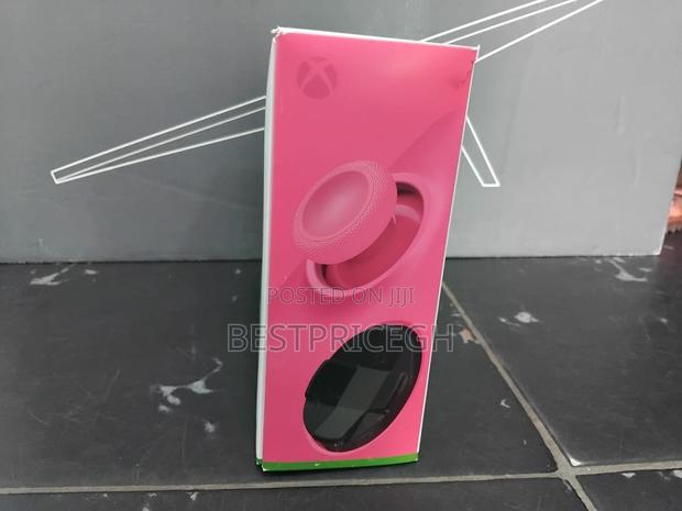 Xbox Controller - Pink · Photo 2