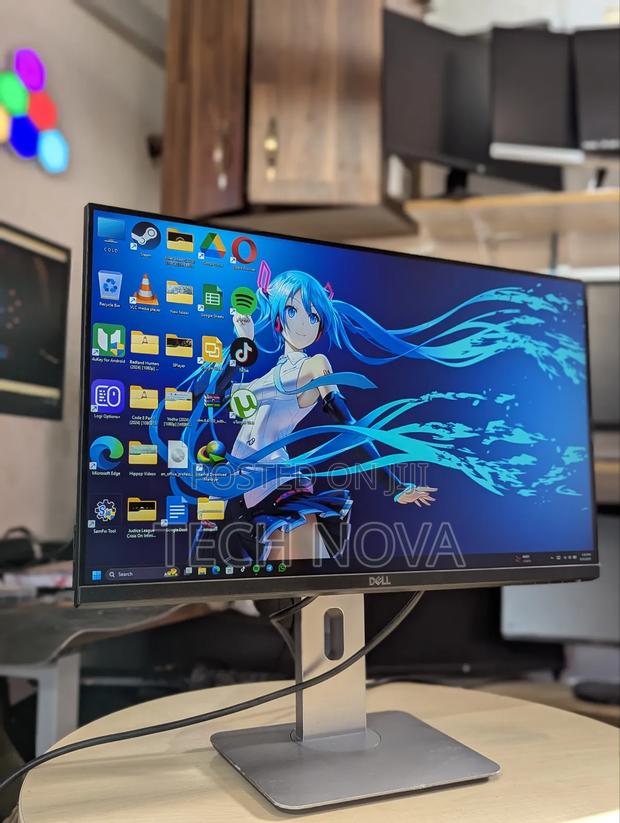 Dell P2419hc - Led Type C FHD Monitor · Photo 2