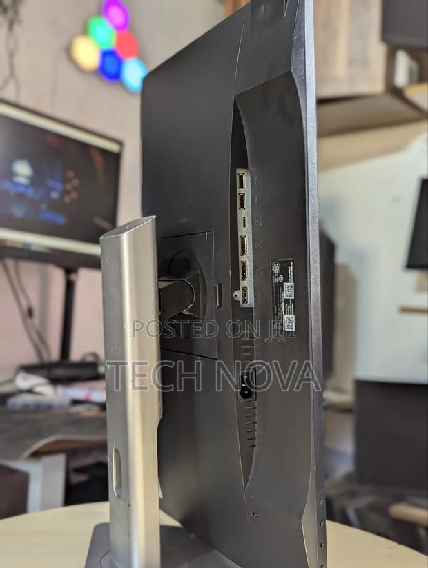 Dell P2419hc - Led Type C FHD Monitor · Photo 3