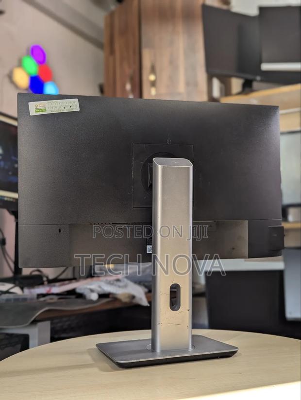 Dell P2419hc - Led Type C FHD Monitor · Photo 4