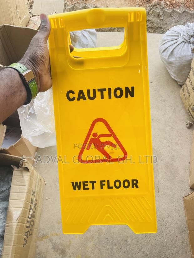 Cleaning Caution Sign · Photo 2