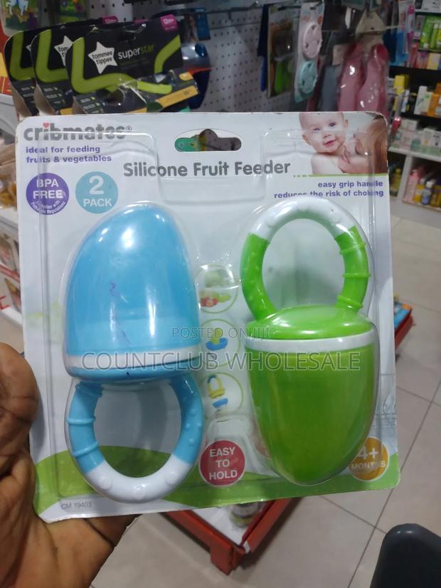 Cribmates Silicone Fruit Feeder · Photo 1