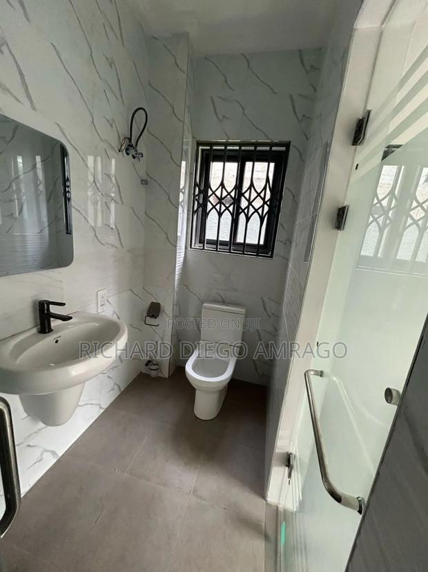 4bdrm Townhouse/Terrace in Oyarifa Mall Area for sale · Photo 5