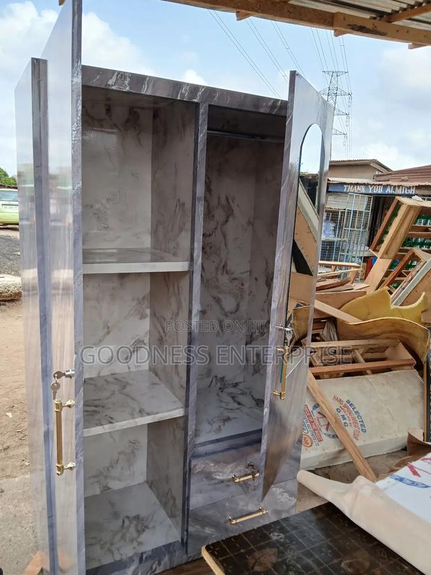 Two in One Wardrobe · Photo 1