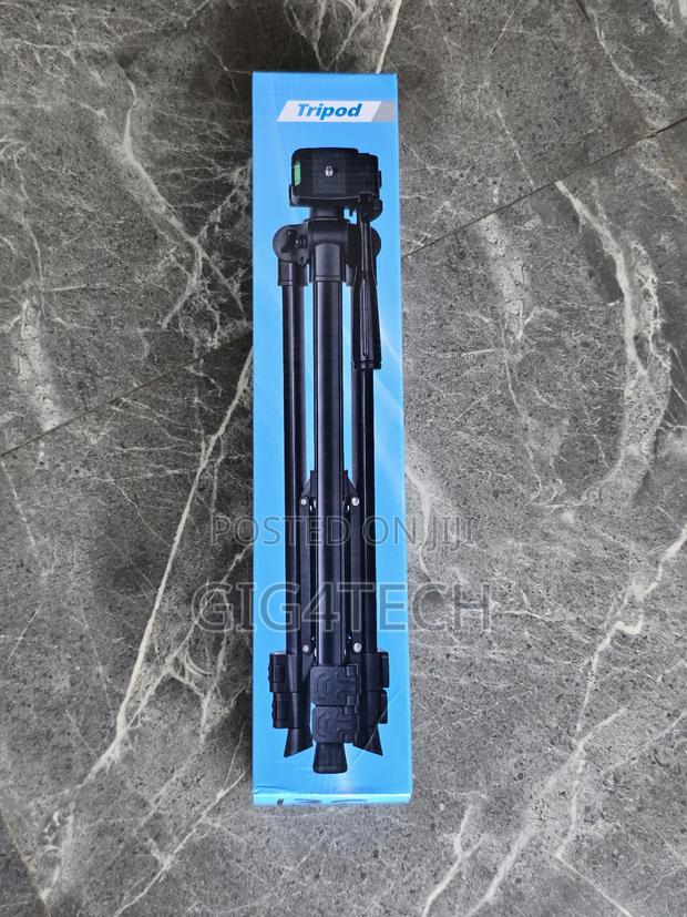 Phone and Camera Tripod 13t 125cm · Photo 1