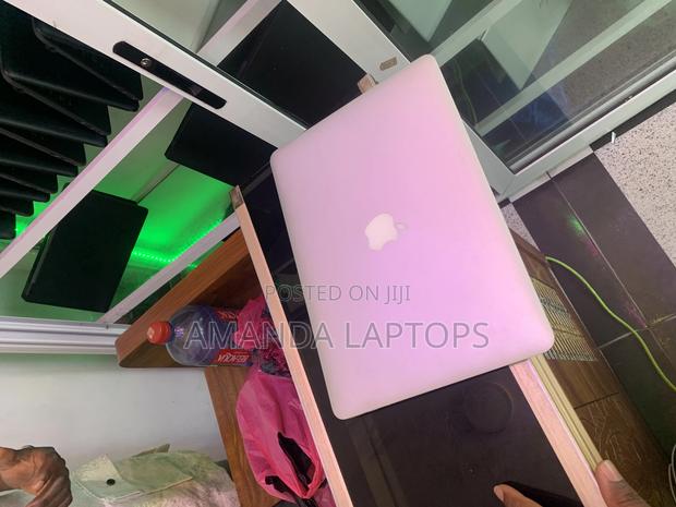 Laptop Apple MacBook 2013 8GB Intel Core I5 SSD 128GB · Photo 4