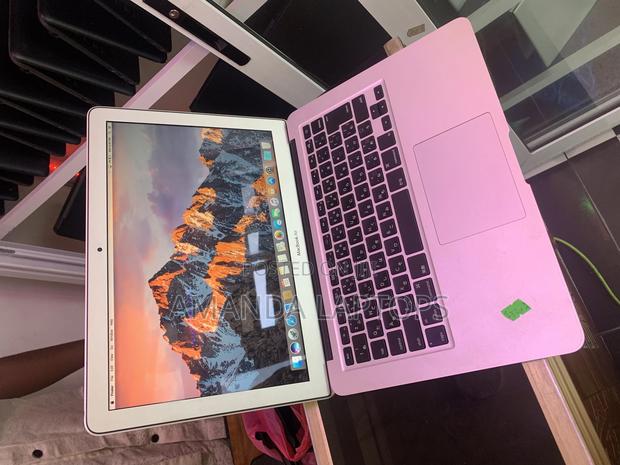 Laptop Apple MacBook 2013 8GB Intel Core I5 SSD 128GB · Photo 2