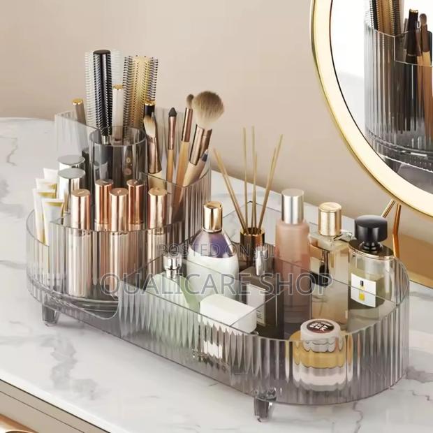 Rotating Makeup Organizer (Crystal Clear) · Photo 1