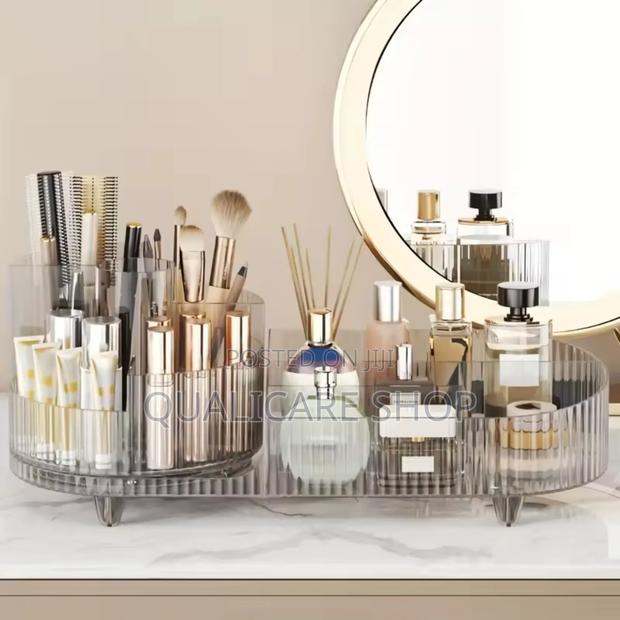 Rotating Makeup Organizer (Crystal Clear) · Photo 5