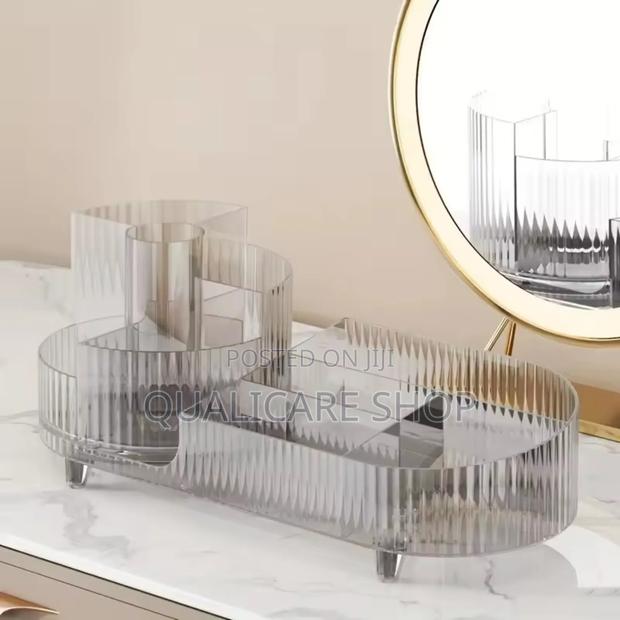 Rotating Makeup Organizer (Crystal Clear) · Photo 6