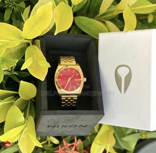 Nixon Watches · Photo 1