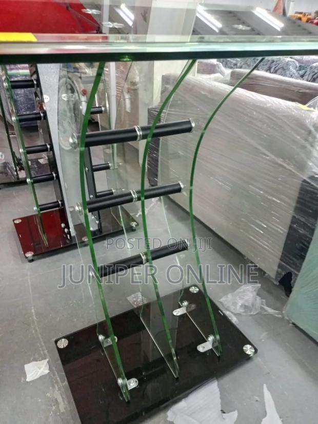 Pulpit Podium Stand Cashi Qurell · Photo 1