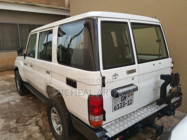 Toyota Land Cruiser 2012 White · Photo 5