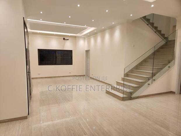 Furnished 4bdrm House in Airport for rent · Photo 6