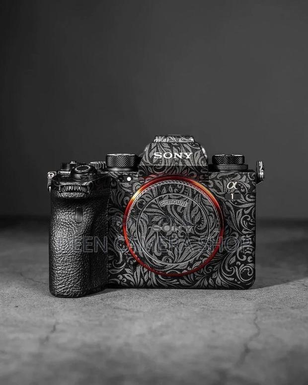 Camera Sticker for All Types of Cameras · Photo 1