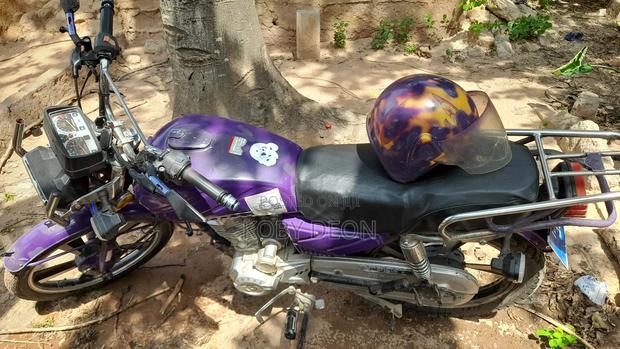 Royal Motorcycle 2021 Purple · Photo 3
