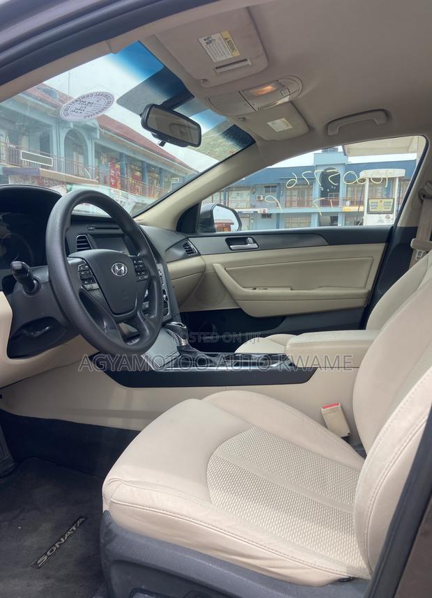 Hyundai Sonata Sport 2.0T Sedan FWD (2.0L 4cyl 6A) 2017 Gray · Photo 4