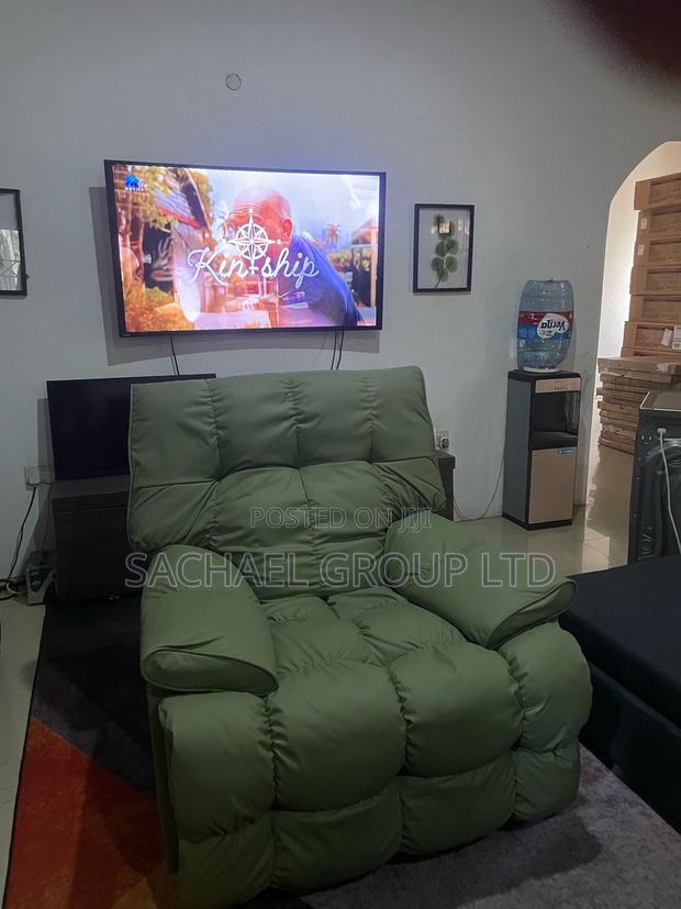 Recliner Single Person Leather Sofa · Photo 1