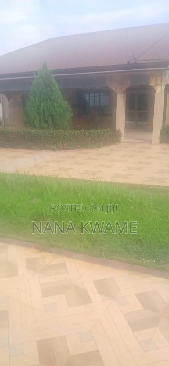 Furnished 5bdrm House in Richmoni Estate, Kumasi Metropolitan for rent · Photo 1