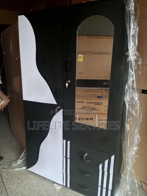 2 in 1 Wardrobe With Dressing Mirror · Photo 1