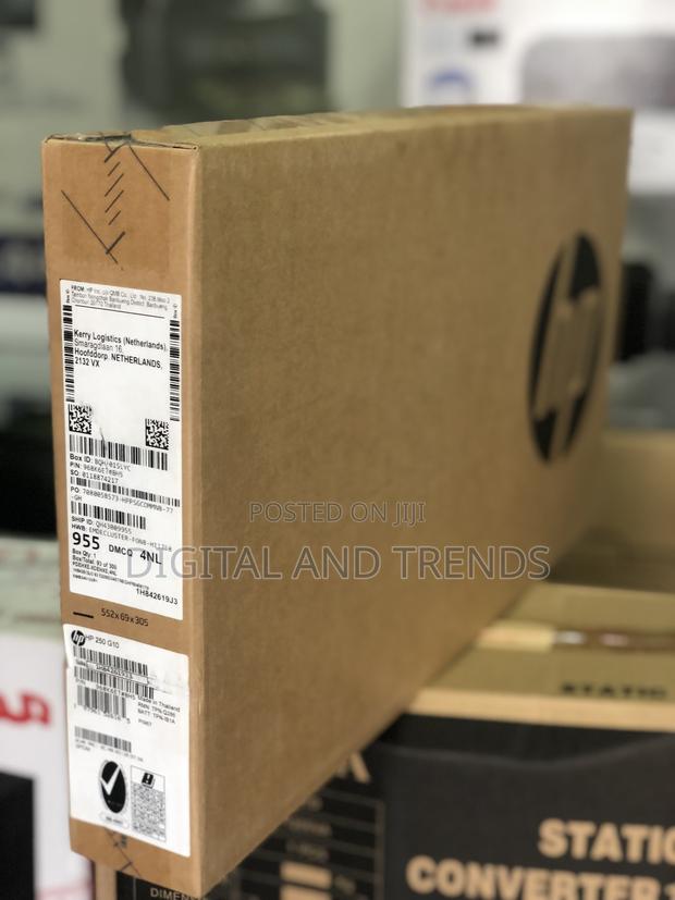 New Laptop HP 250 G10 8GB Intel Core I5 SSD 512GB · Photo 2