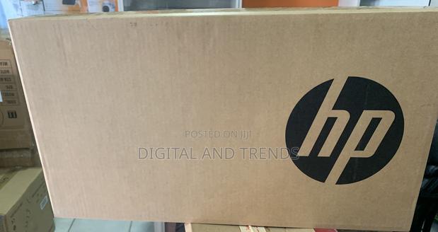 New Laptop HP 250 G10 8GB Intel Core I5 SSD 512GB · Photo 1