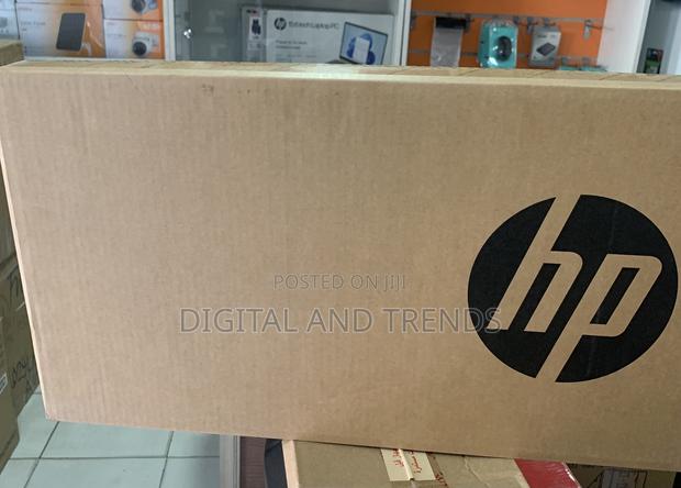 New Laptop HP 250 G10 8GB Intel Core I5 SSD 512GB · Photo 3