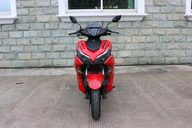 New Yamaha 2024 Red · Photo 2