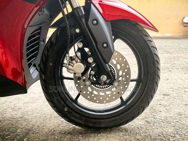 New Yamaha 2024 Red · Photo 3