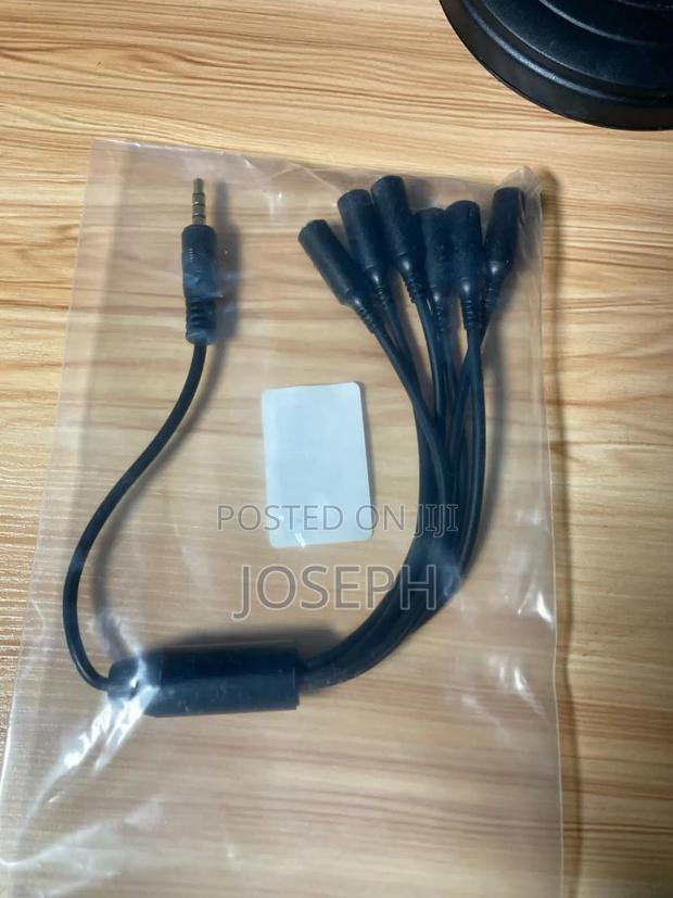 Microphone/Headphones Splitter · Photo 2