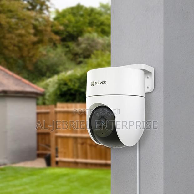 Ezviz H8c Pan Tilt 2 Mega Pixel Wifi Camera · Photo 1