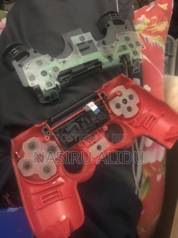 Repair Ps4 And Xbox Controllers · Photo 1