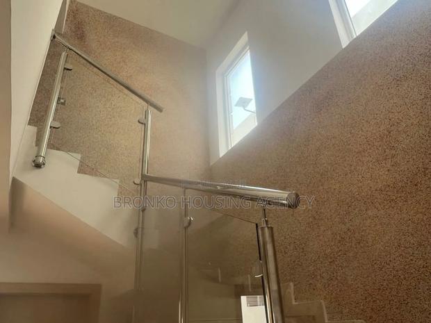 4bdrm Townhouse / Terrace in Bronko Housing, Cantonments for rent · Photo 6