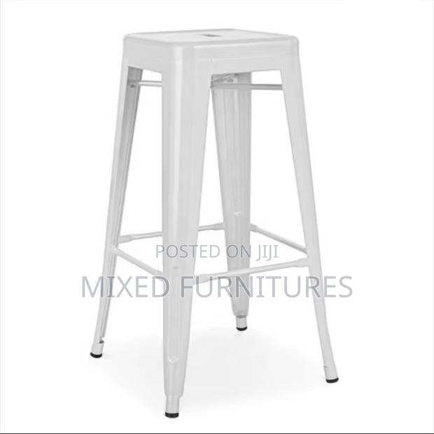 Bar Chair / Restaurant Chair or Stool · Photo 1