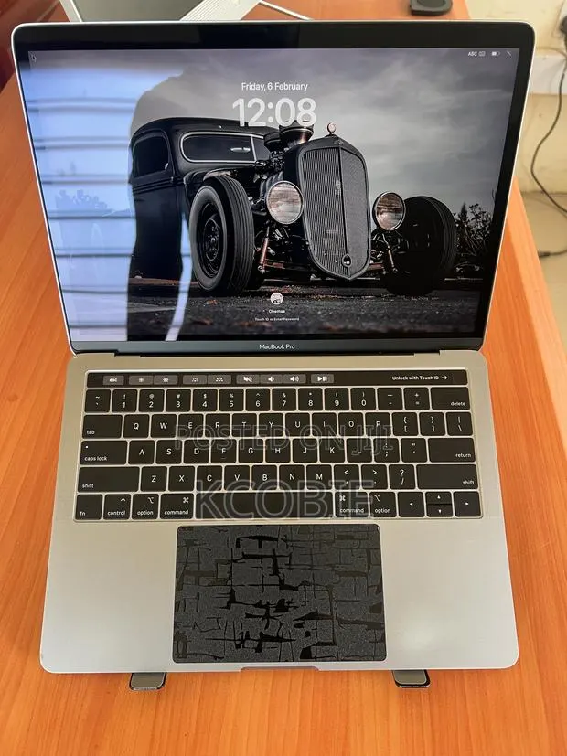 Laptop Apple MacBook Pro 2019 16GB Intel Core i7 SSD 1T · Photo 1