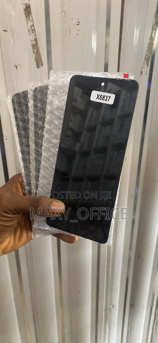 Infinix Hot 40 Pro · Photo 2
