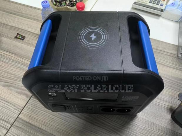 600w All in One Solar Generator · Photo 3