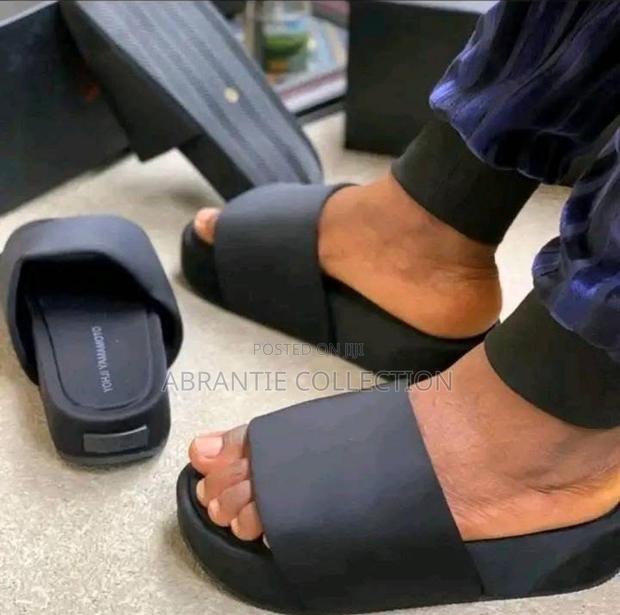 Original Unisex Y-3 Slides · Photo 2