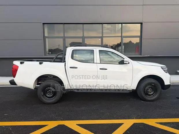 New Dongfeng Rich 6 2025 White · Photo 1