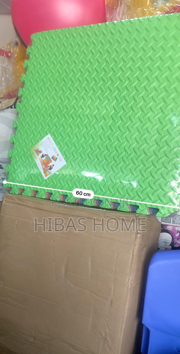 4pcs Eva 60x60cm Puzzle Mats 120x120cm Anti Slip Mats · Photo 4
