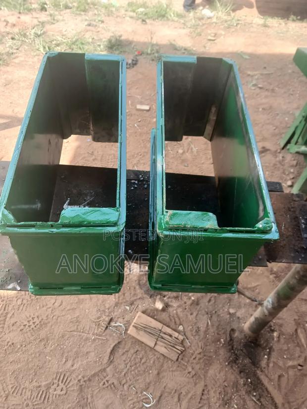 Concrete Block Moulds/Accessories · Photo 6