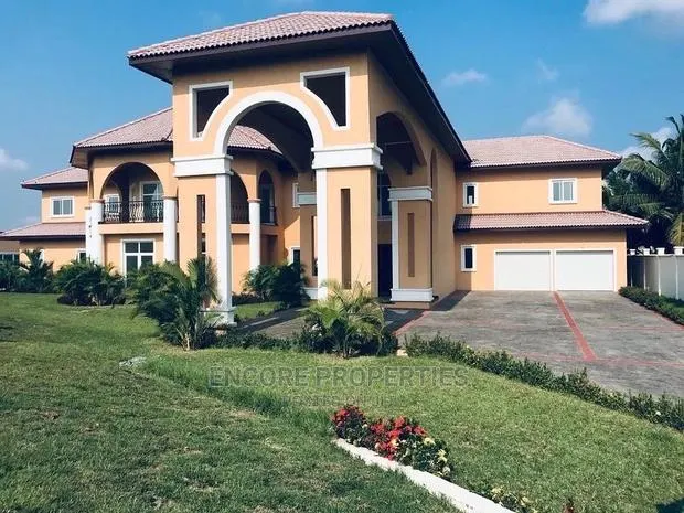 Ultra Morden 5 Bedroom House At Trasacco · Photo 1