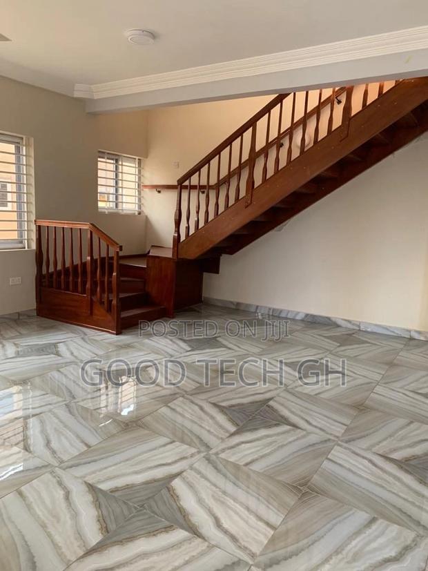 5bdrm House in East Legon for sale · Photo 3