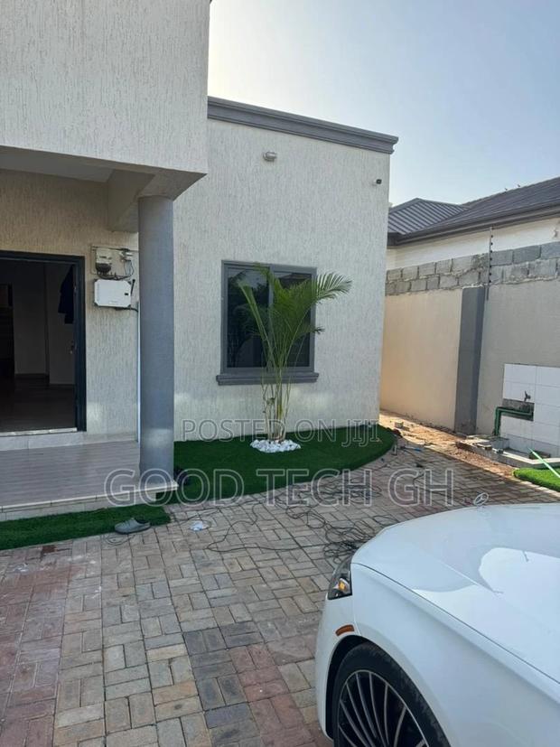 5bdrm House in East Legon for sale · Photo 5